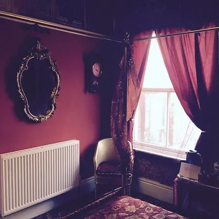 Hotell The Cair Paravel 3*